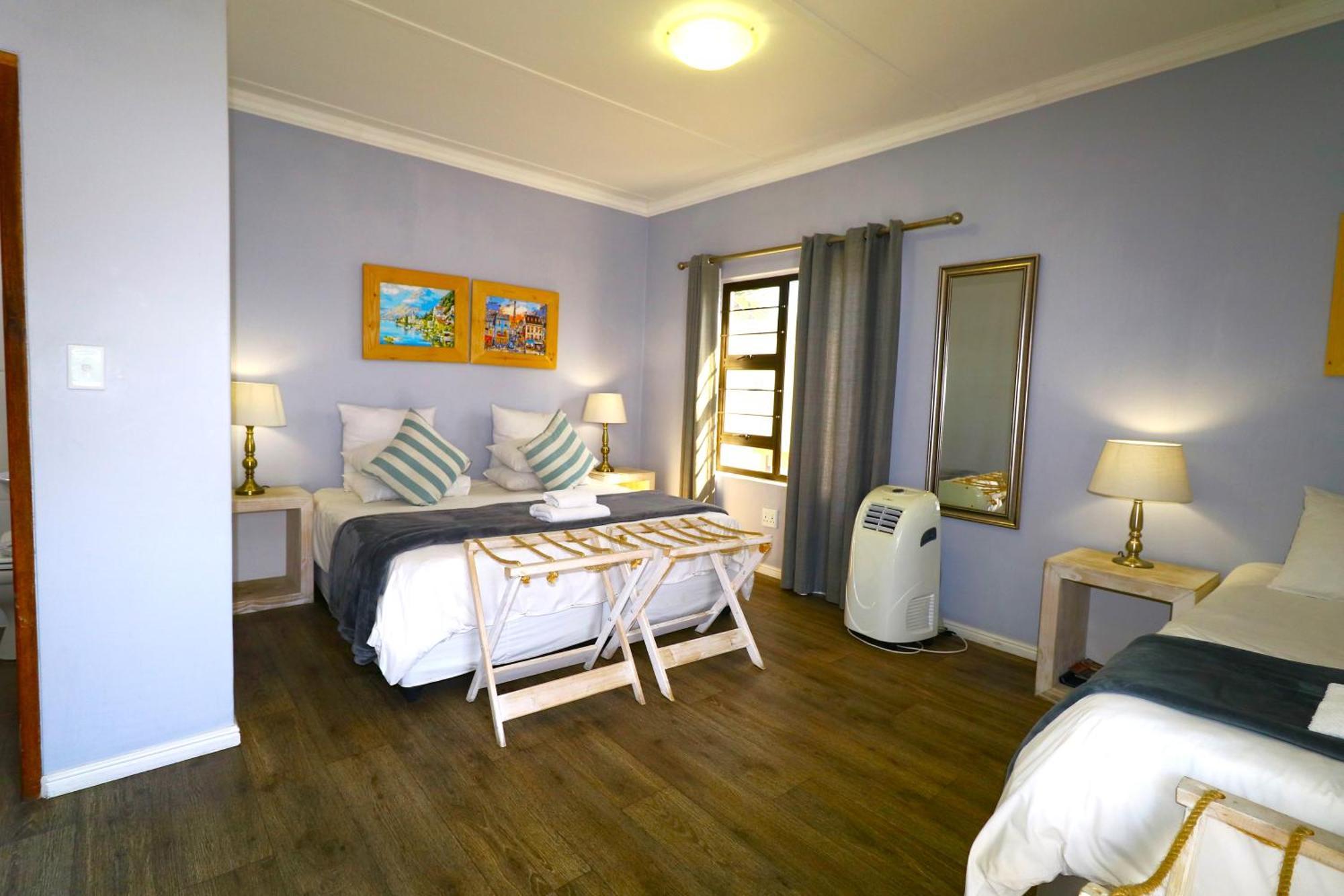 Tiende Laan Bed & Breakfast And Self-Catering Walvis Bay Esterno foto