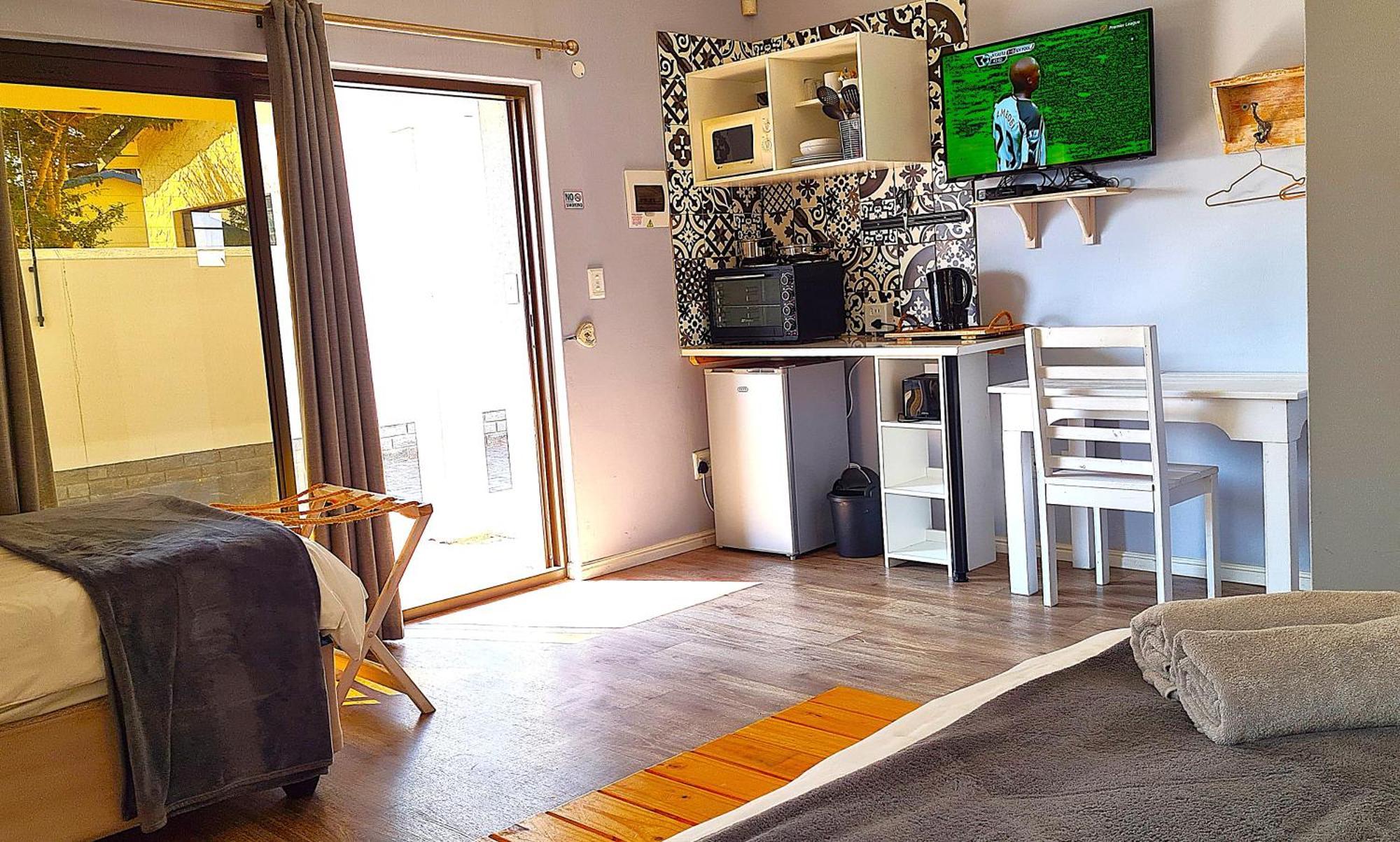 Tiende Laan Bed & Breakfast And Self-Catering Walvis Bay Esterno foto