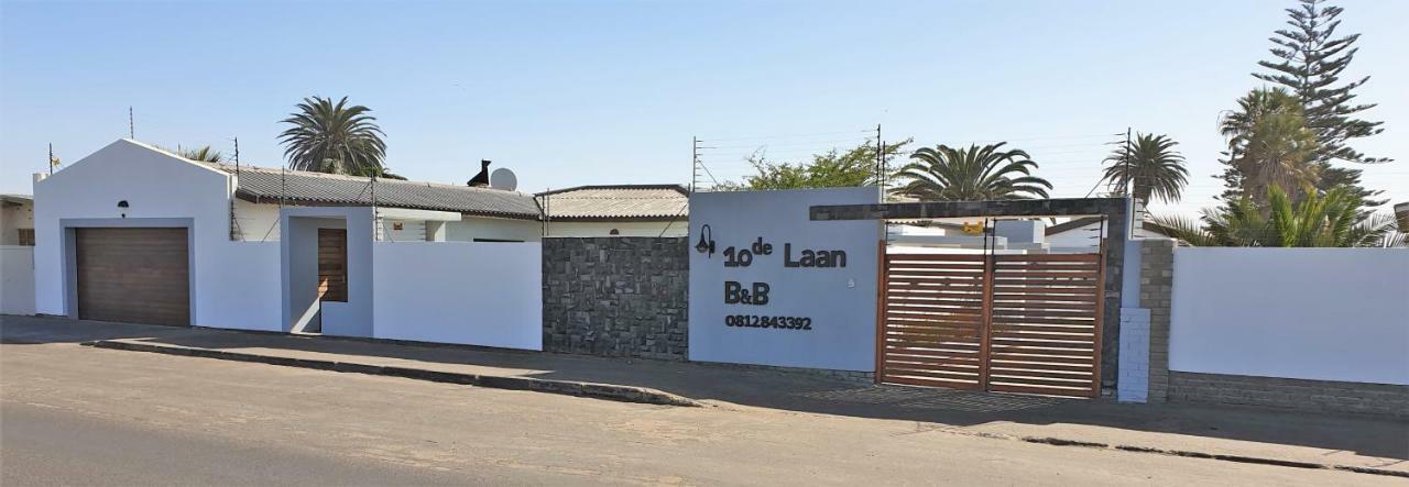 Tiende Laan Bed & Breakfast And Self-Catering Walvis Bay Esterno foto