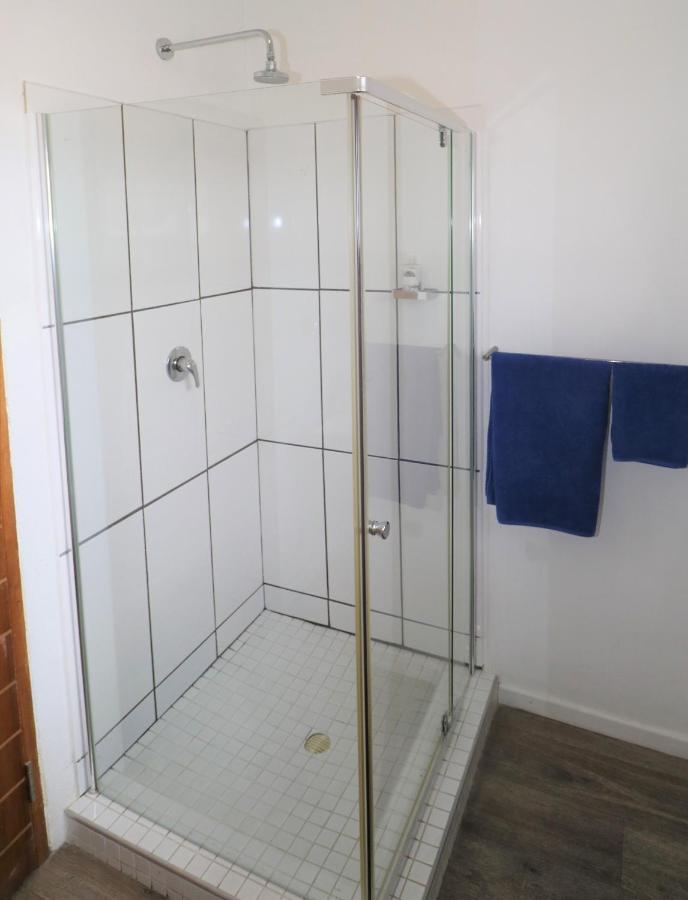 Tiende Laan Bed & Breakfast And Self-Catering Walvis Bay Esterno foto
